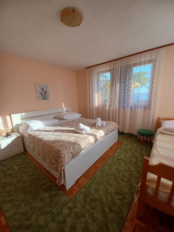 Apartments Simona Цриквеница Экстерьер фото
